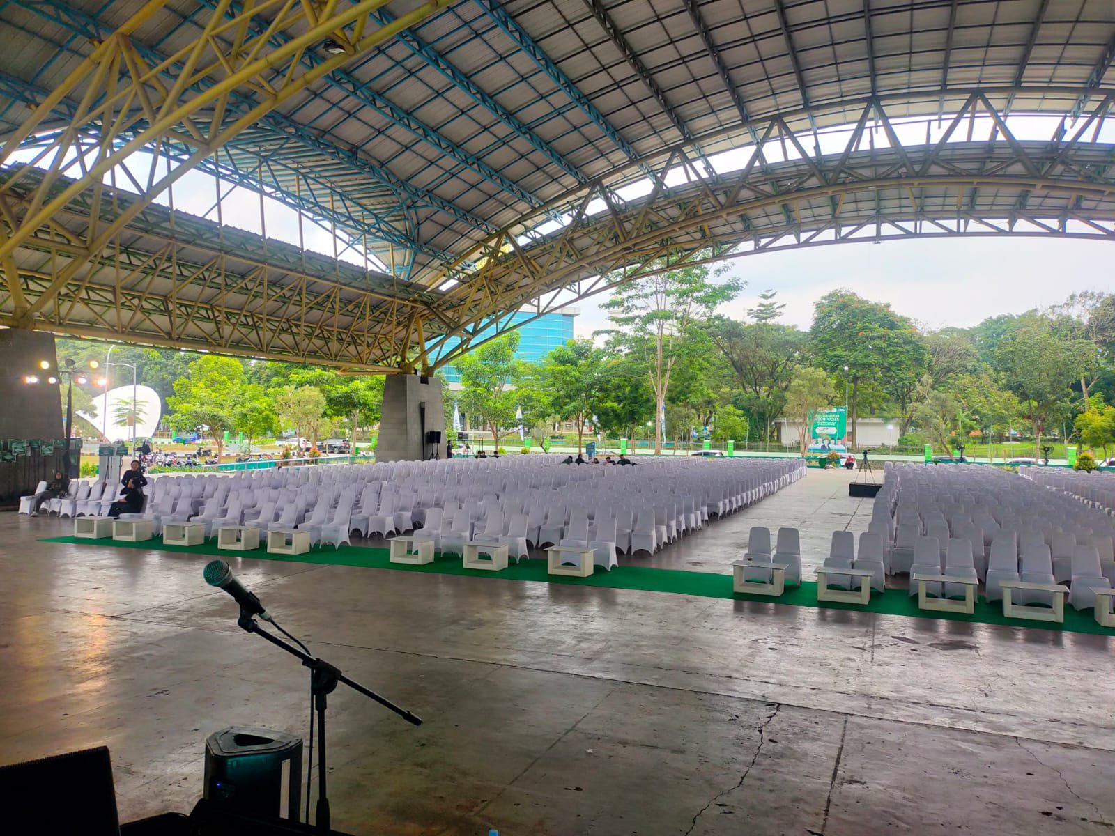 SEWA KURSI FUTURA BENDA DI TANGGERANG 